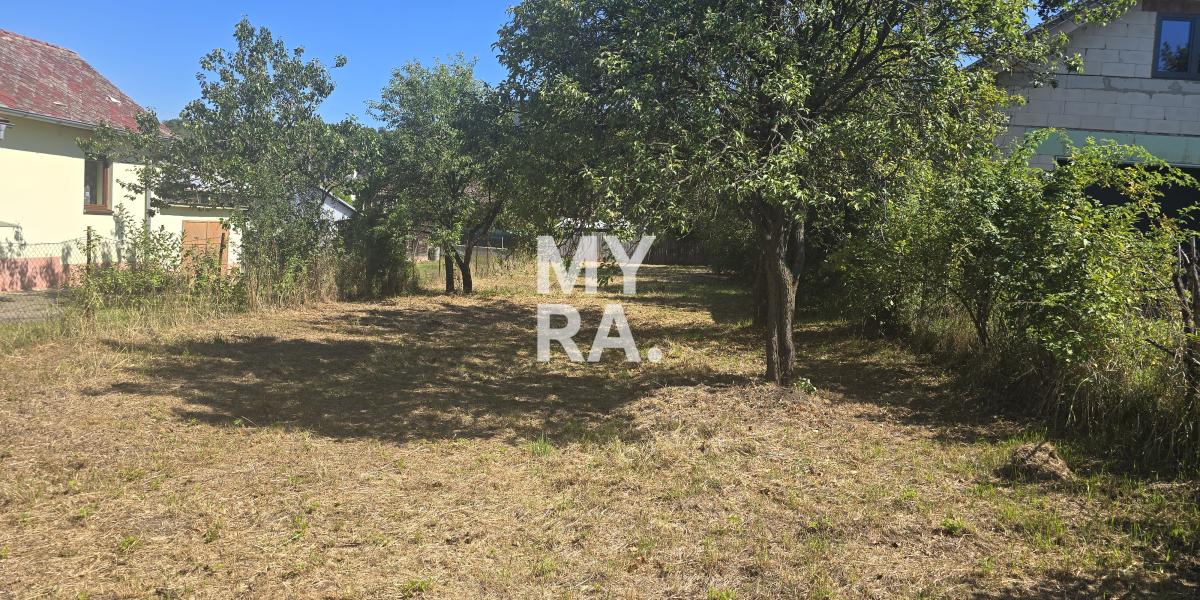 Stavebný pozemok pri Prešove v centre obce Gregorovce.