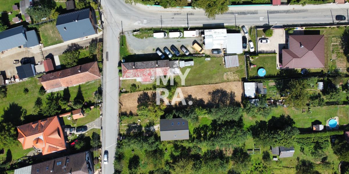 Stavebný pozemok pri Prešove v centre obce Gregorovce.