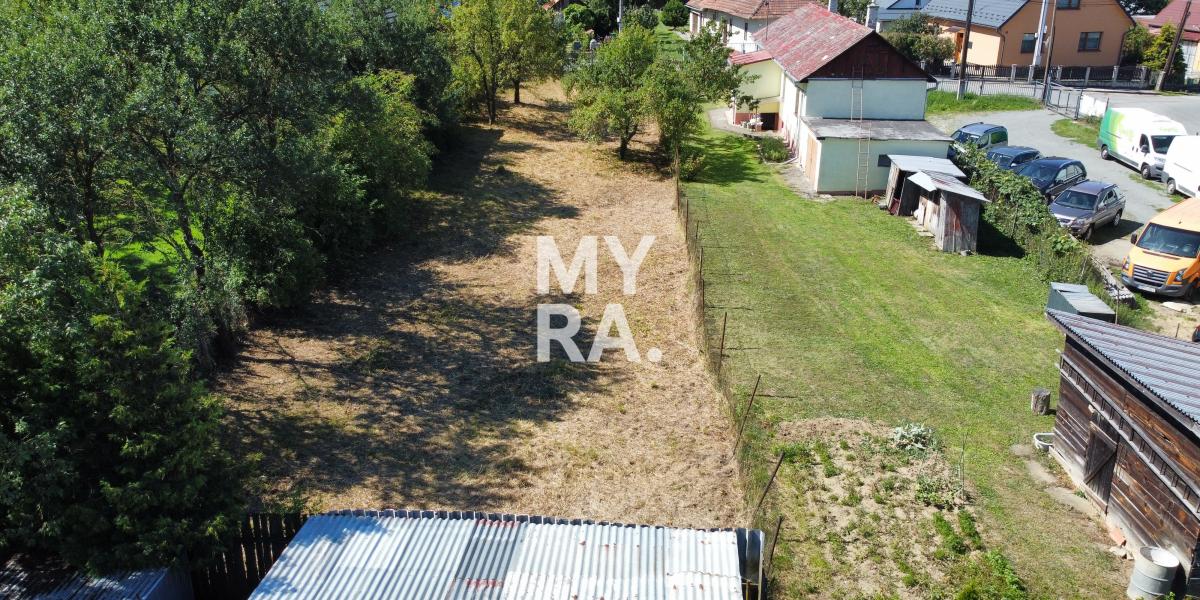 Stavebný pozemok pri Prešove v centre obce Gregorovce.