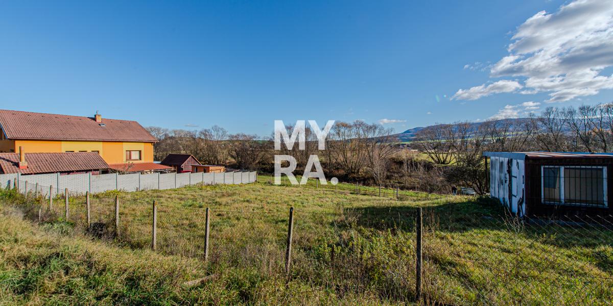 Stavebný pozemok 961 m² s projektom a stavebným povolením, Kapušany