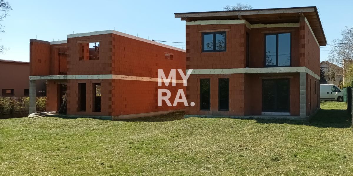 Rozostavaný 4 izbový dom Sokoľany