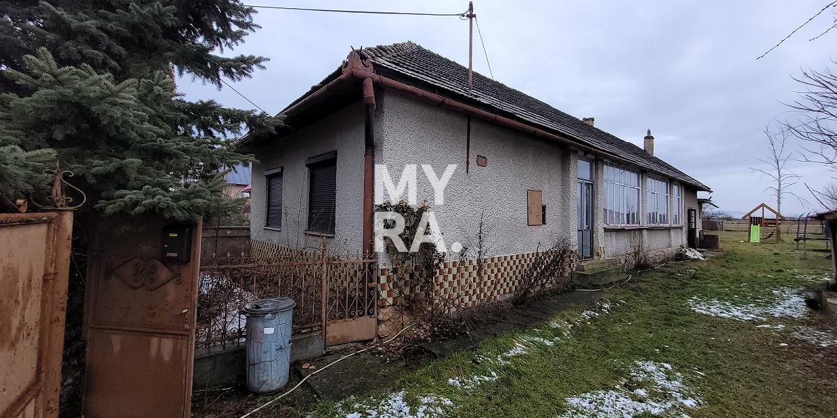 Pozemok o výmere 1053 m2 v obci Cestice