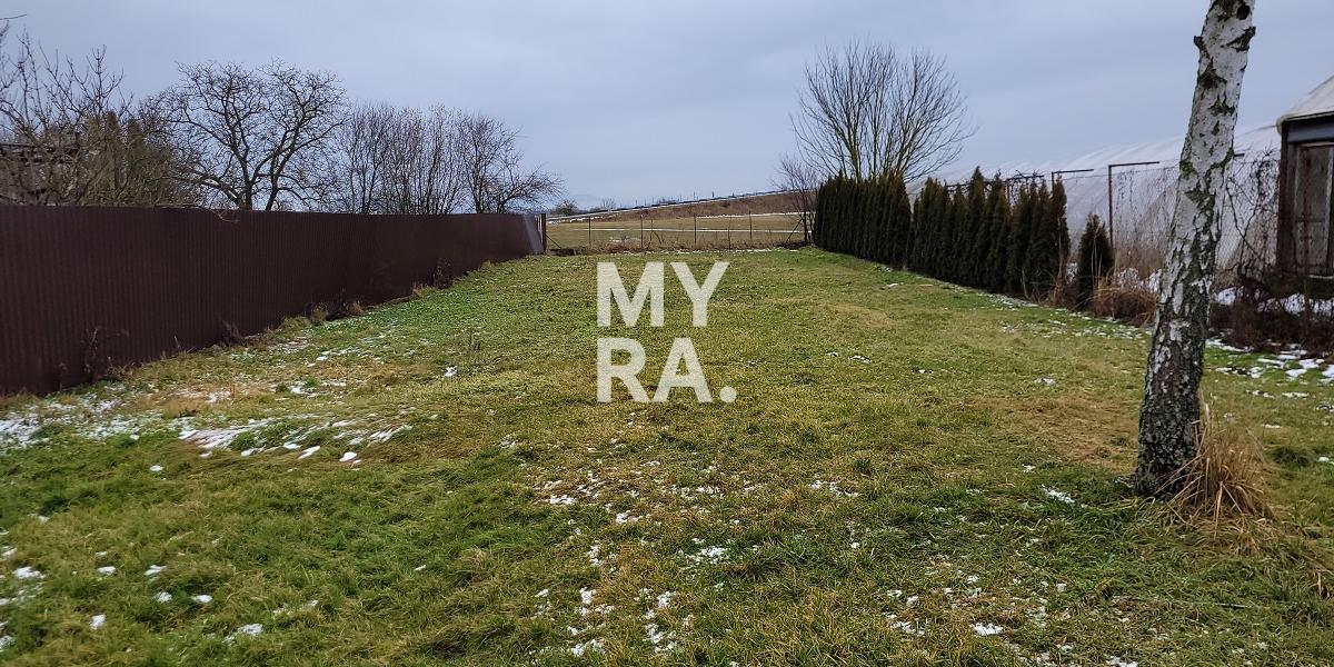 Pozemok o výmere 1053 m2 v obci Cestice