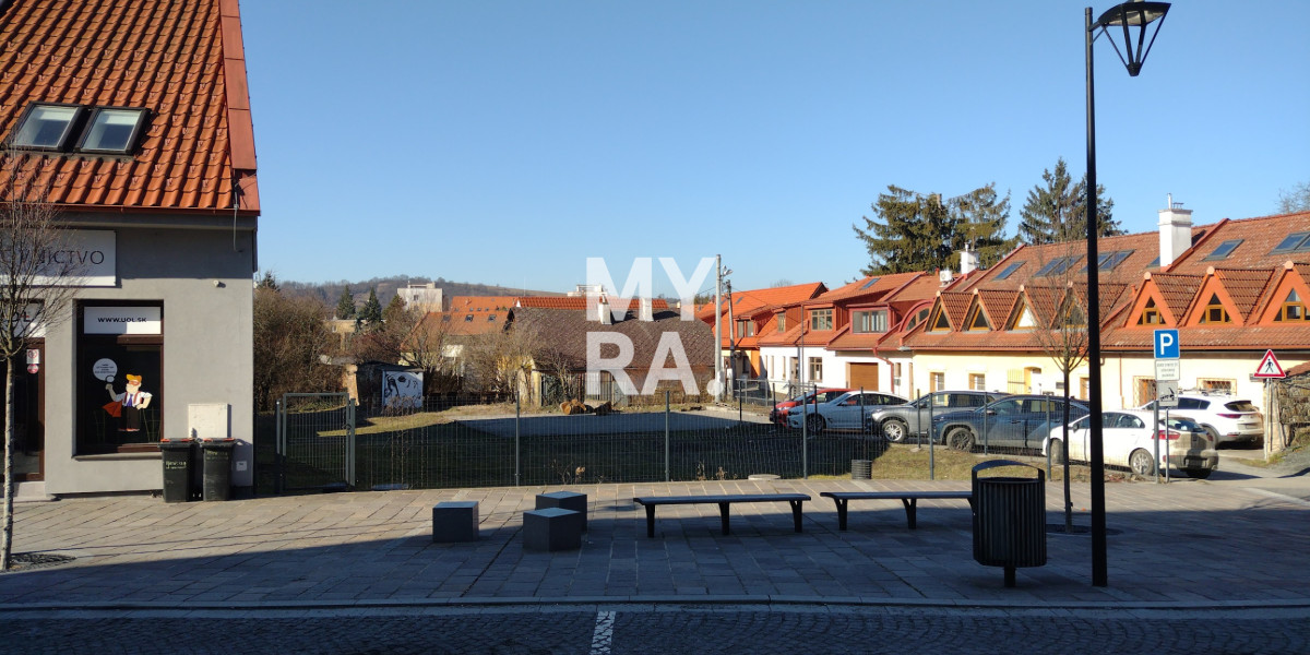 PRENÁJOM PARKOVACÍCH MIEST – Jarková ulica, Prešov