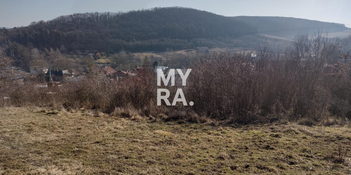 Na predaj pozemok - Veľký Šariš 1367 m2