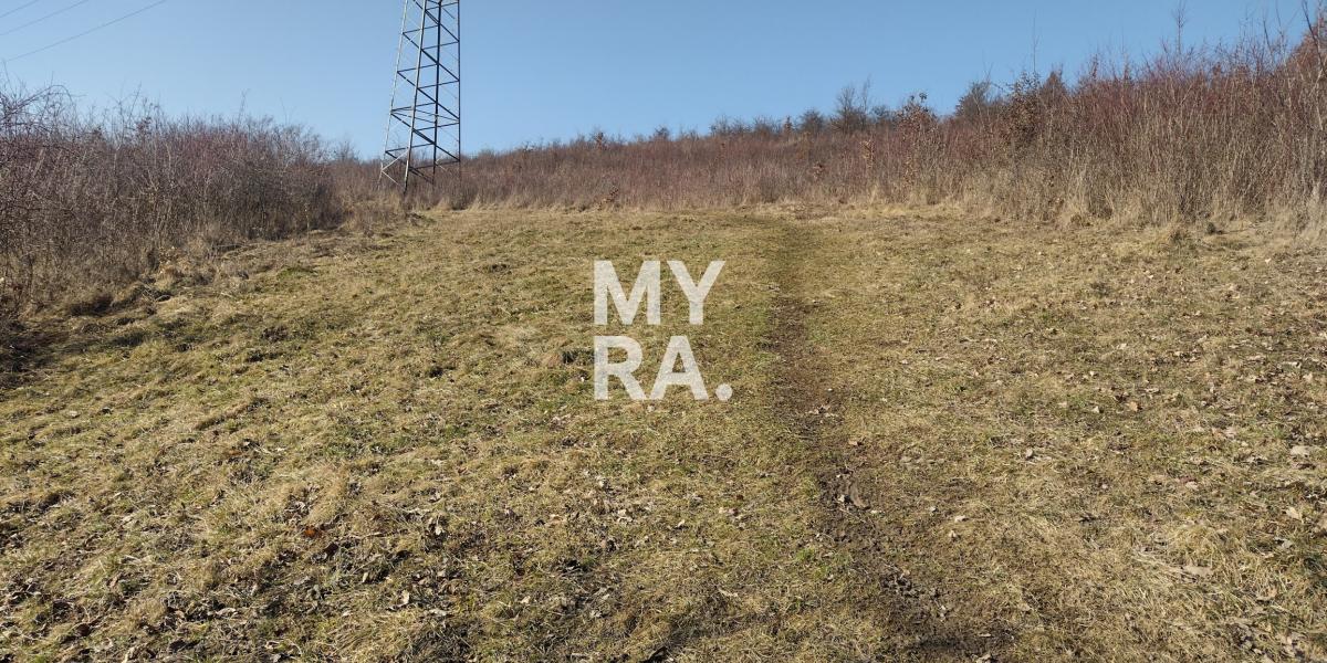 Na predaj pozemok - Veľký Šariš 1367 m2