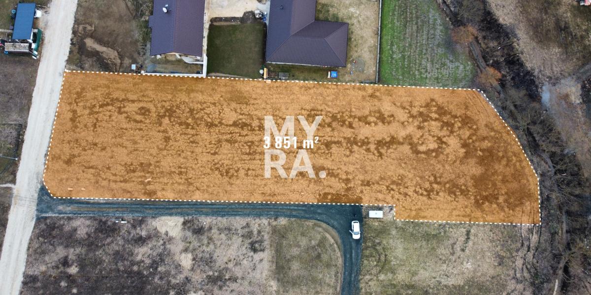 Pozemky pre developerský projekt – 3 851 m² – vhodné na výstavbu rodinných domov