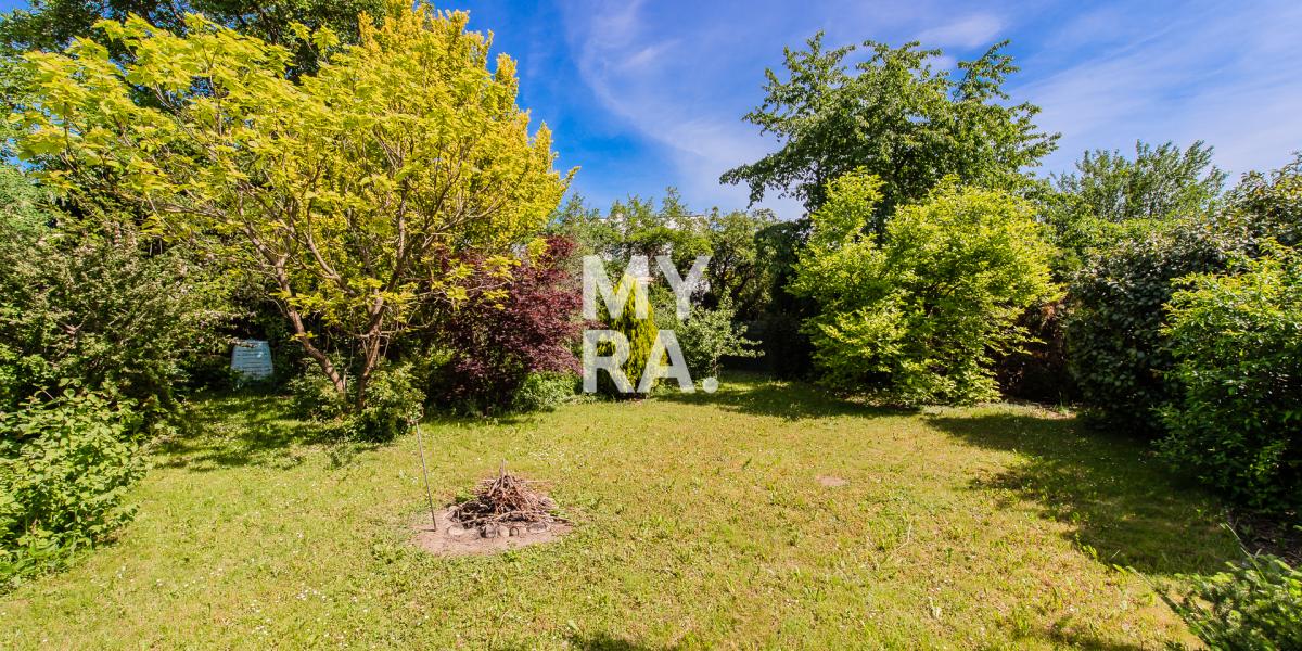 Rodinný dom s garážou a záhradou, Letná ulica – Veľký Šariš