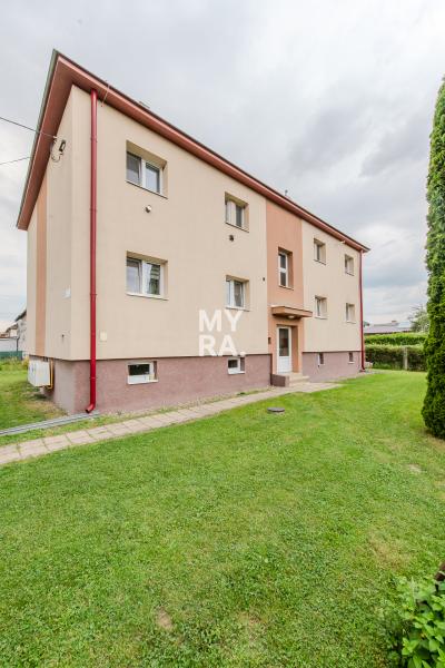 NA PREDAJ: 3-izbový byt s vlastným kúrením a vonkajším zázemím – Veľký Šariš, Matice Slovenskej