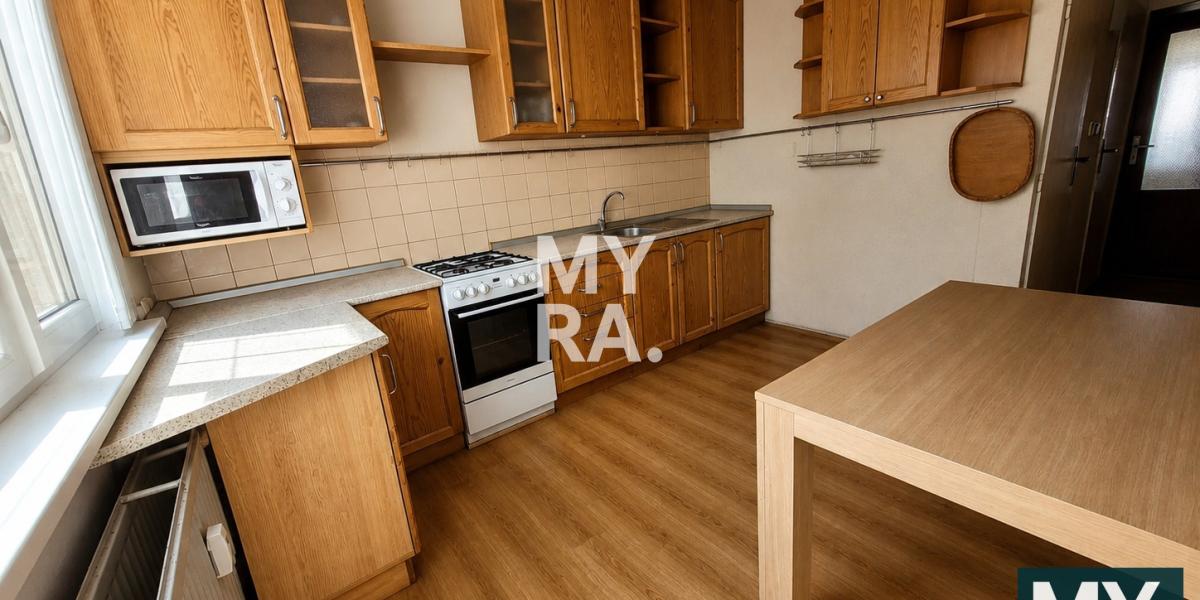 3 izbový byt na Bukureštskej ul., 82 m2, balkón, pivnica