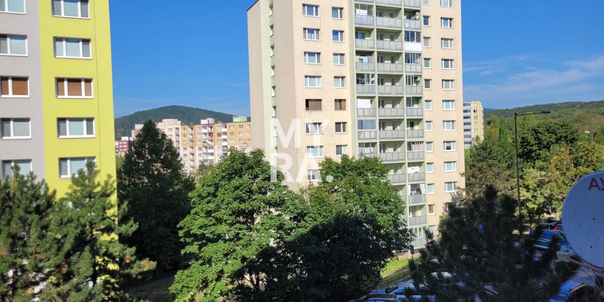 3 izbový byt na Bukureštskej ul., 82 m2, balkón, pivnica
