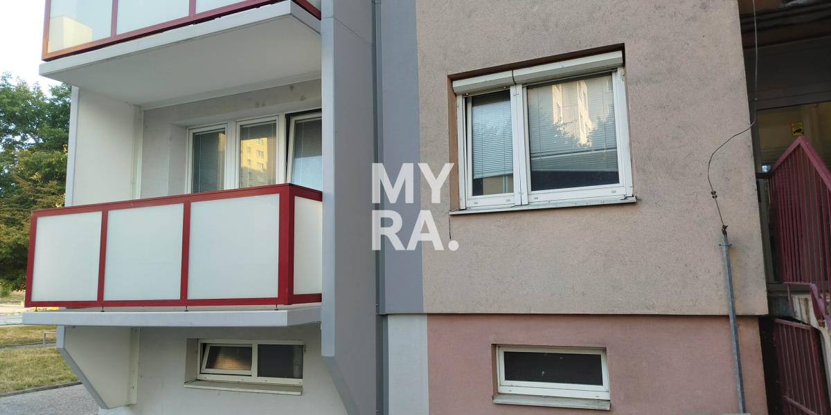 Ponúkame na predaj 2-izbový byt v Bratislave – Dúbravke, ul. Drobného