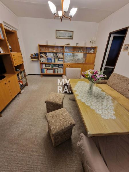 3. izb. byt, výmera 58 m2, 8 m2 loggia, v blízkosti OC Lidl a Magistrátu