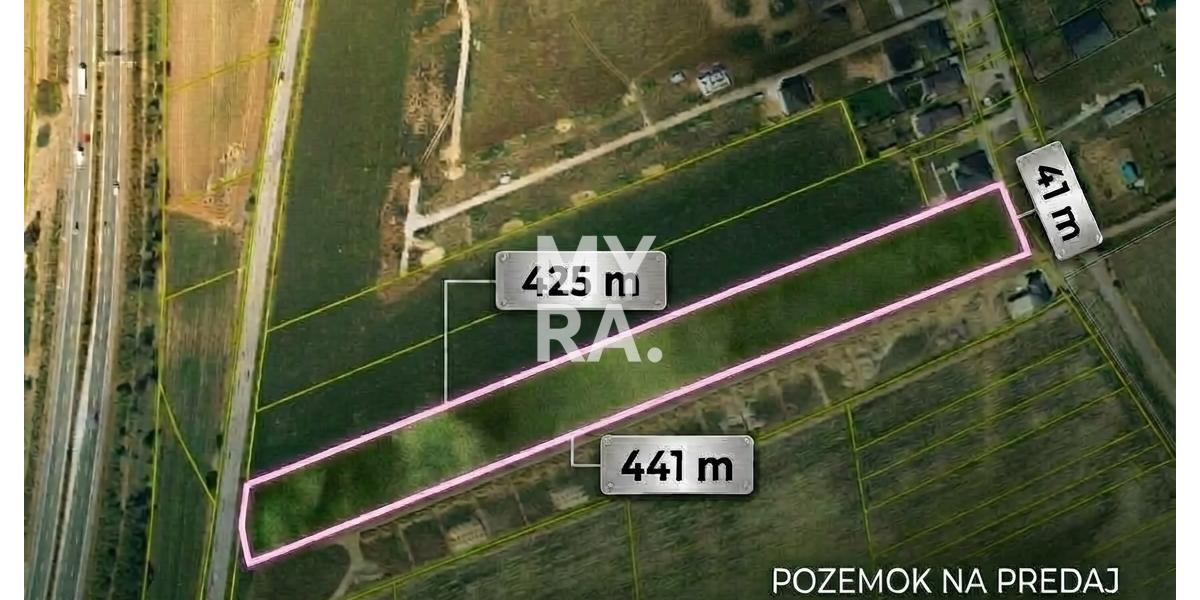 Stavebný pozemok v obci Svinia vhodný pre DEVELOPERA