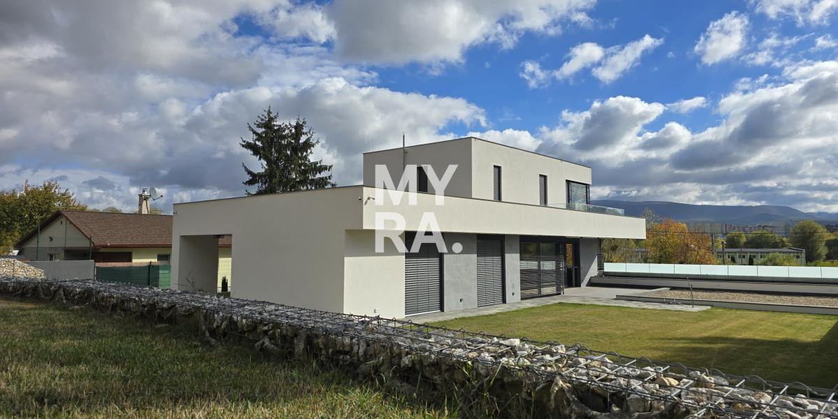 Moderná vila v Prešove – 529 m² pre bývanie aj podnikanie, pozemok 1 996 m²