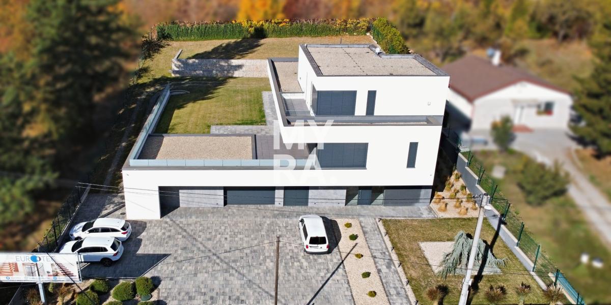 Moderná vila v Prešove – 529 m² pre bývanie aj podnikanie, pozemok 1 996 m²