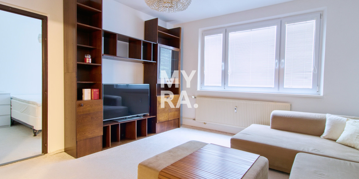 PRENÁJOM / 3 izbový byt, 72 m2 s loggiou /  ul. Magurská v Prešove