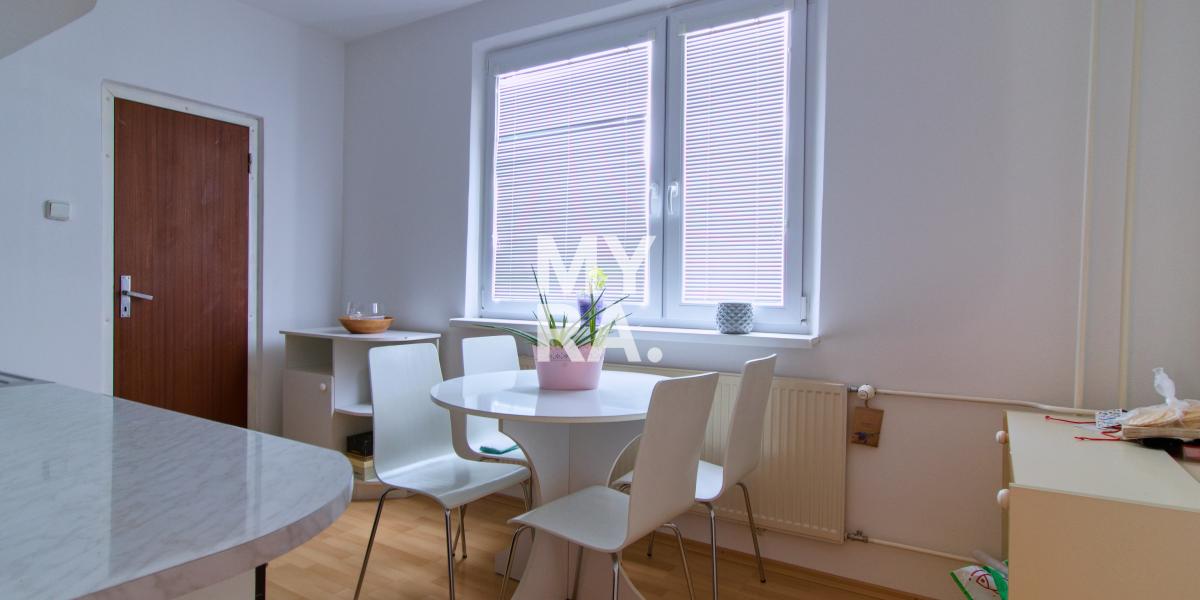PRENÁJOM / 3 izbový byt, 72 m2 s loggiou /  ul. Magurská v Prešove