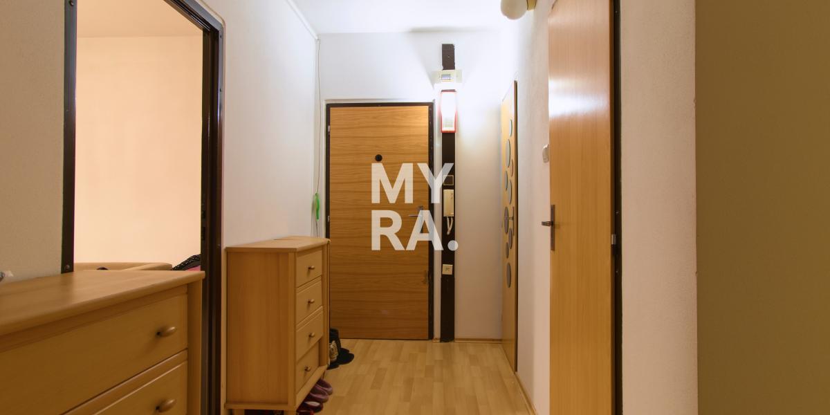 PRENÁJOM / 3 izbový byt, 72 m2 s loggiou /  ul. Magurská v Prešove