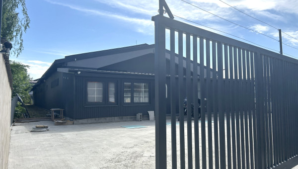 PRENÁJOM / výrobno-skladovací areál 890 m2 / Prešov