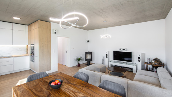 PRENÁJOM / zariadený 5-izbový rodinný dom / Podhorany