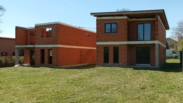 Rozostavaný 4 izbový dom Sokoľany