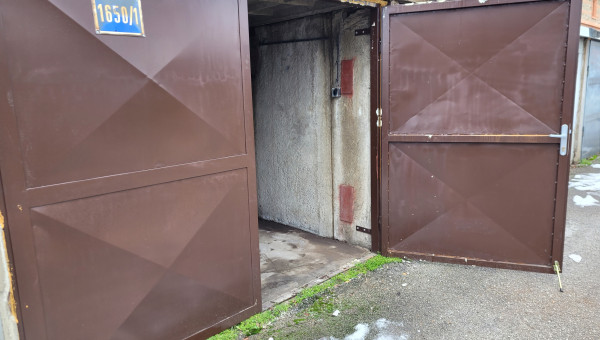 Garáž blízko Rezidencie Albelli