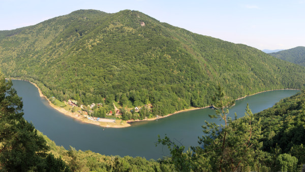 Pozemok na výstavbu rekreačnej nehnuteľnosti, vodná nádrž Ružín