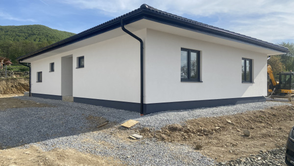 NOVOSTAVBA bungalovu – obec OKRUŽNÁ, 12 min. od PREŠOVA