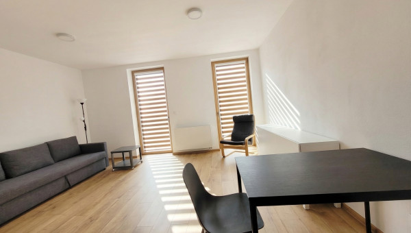 Kancelária s kúpeľňou a parkovacím miestom v centre Košíc