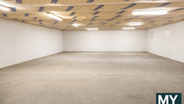 Skladový priestor Alvinczyho ulica, 200 m2, parkovacie miesta