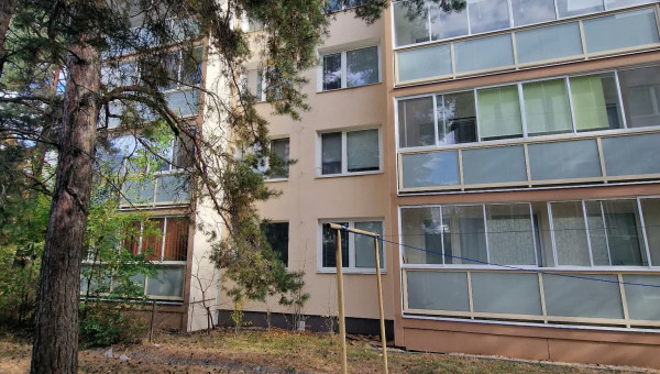 3. izb. byt, výmera 58 m2, 8 m2 loggia, v blízkosti OC Lidl a Magistrátu