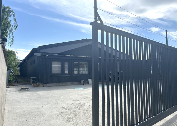 PRENÁJOM / výrobno-skladovací areál 890 m2 / Prešov