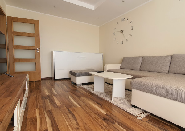 2izbový byt+ loggia, 55m2 na Bašťovanského ulici Prenájom
