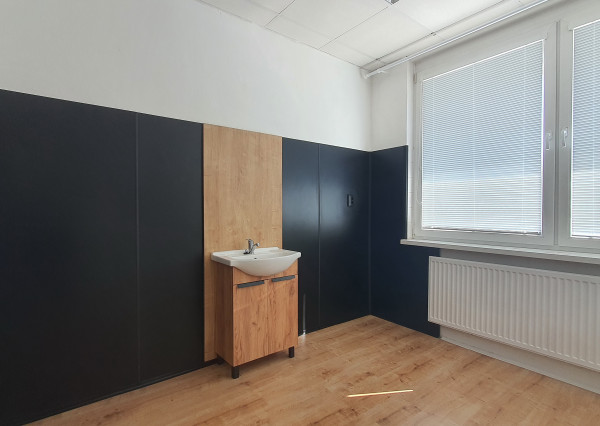 Kancelária s umývadlom 14,65m2 Kukučínova - Prenájom