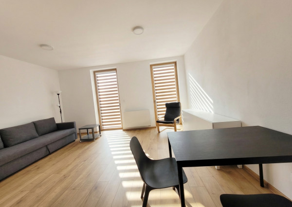 Kancelária s kúpeľňou a parkovacím miestom v centre Košíc