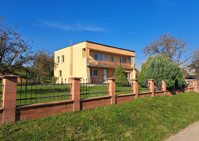 Dvojgeneračný Rodinný dom s pozemkom 2664m2 v obci Jarovnice
